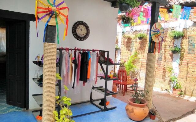 Casa de Las Flores - Hostel