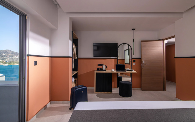 Mistral Bay Hotel