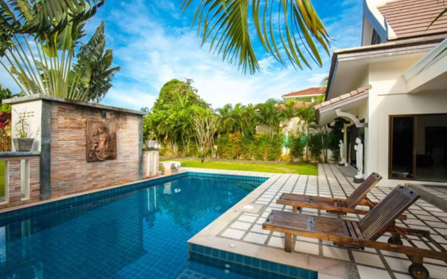 Champagne Villa by Jetta