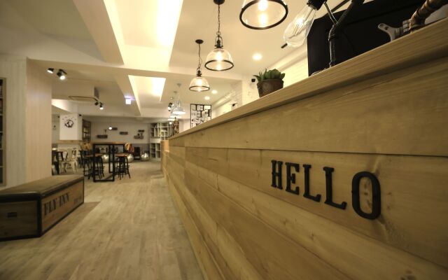 Flyinn Hostel