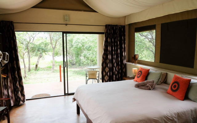 Cheetah Paw Eco Lodge