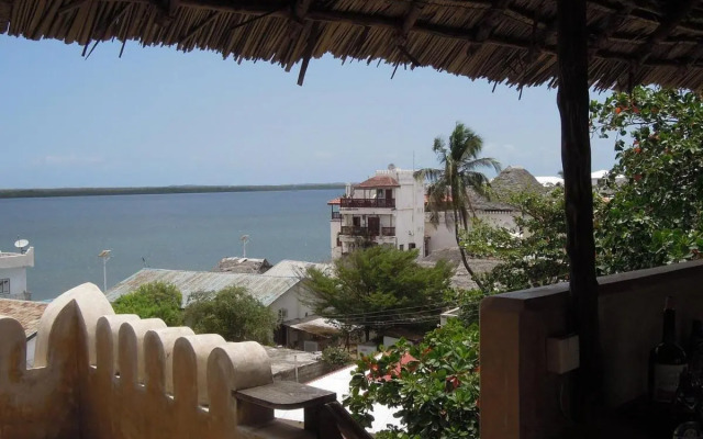 Samaki House