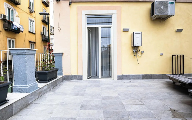 Alyde Apartments