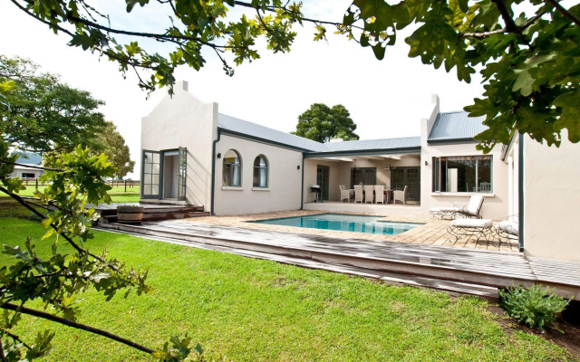 Country House at Kay & Monty