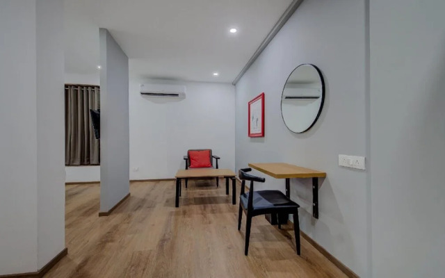 OYO Townhouse 046 Khar West Station