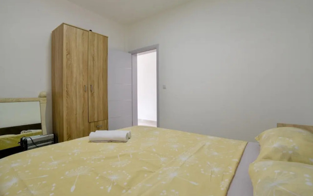 Villa w Garden Balcony 8 min to Ulcinj Long Beach