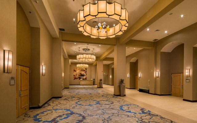 Delta Hotels by Marriott Anaheim Garden Grove
