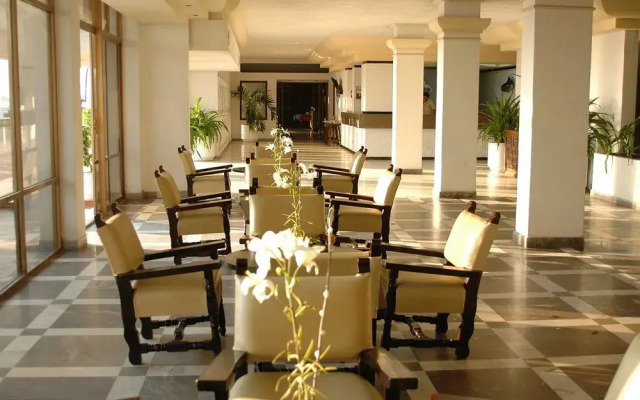 Hotel De Cima