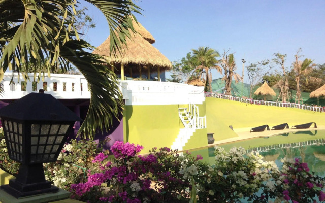 Reewa Waree Resort