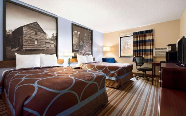 Super 8 by Wyndham Charlotte University