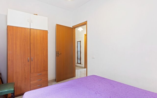 Decent Holiday Home in San Lorenzo with Garden