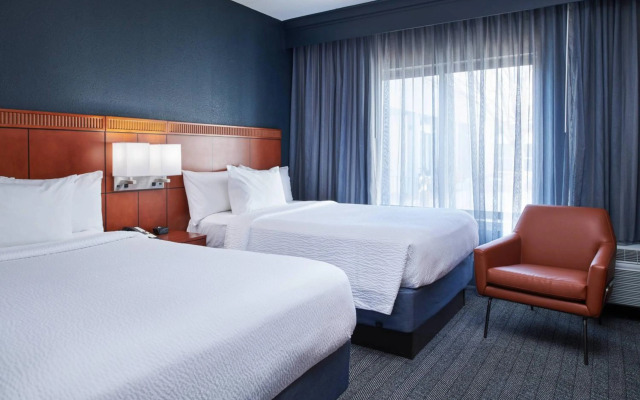 Courtyard by Marriott Chicago Highland Park/Northbrook