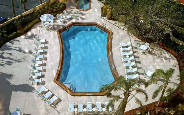 DoubleTree by Hilton Miami Airport & Convention Center