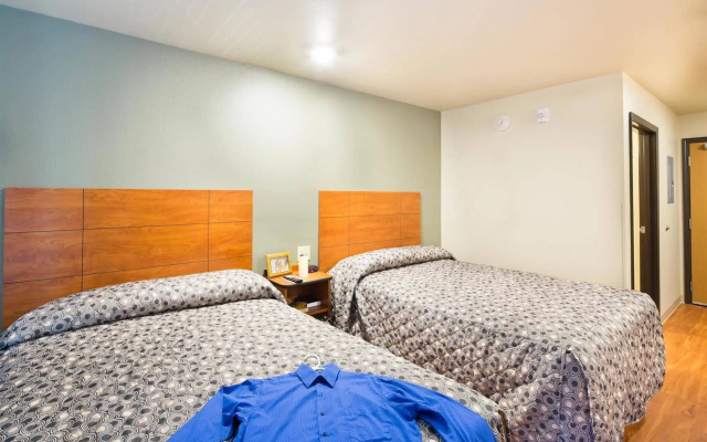 WoodSpring Suites Mobile