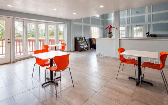 SureStay Hotel by Best Western Olathe