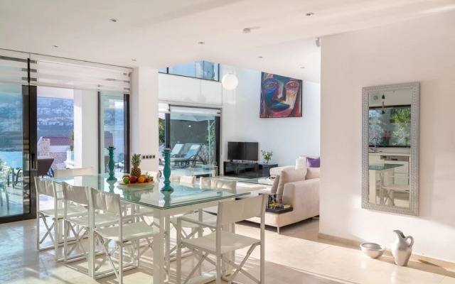 Villa Afsana by Akdenizvillam