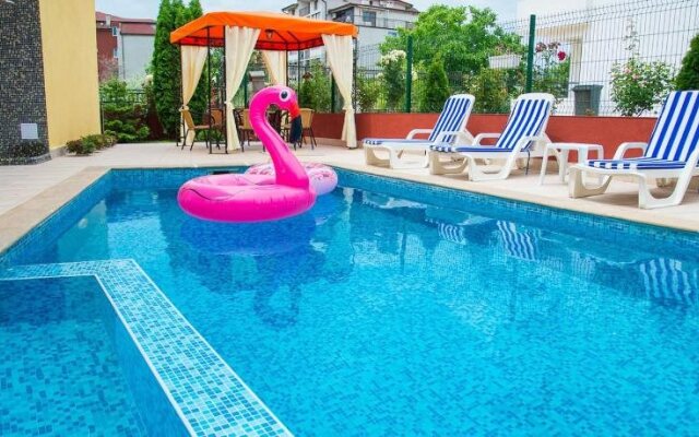 Lev ApartHotel