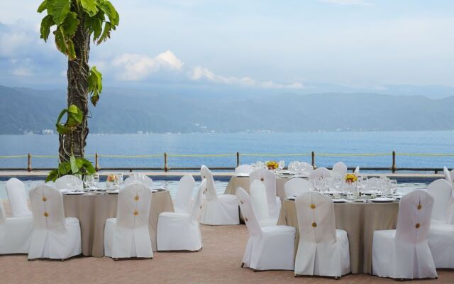 Family Luxury Suites by Velas Vallarta