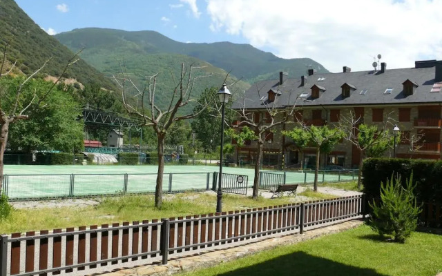 APARTMENTSUITESPAIN BAQUEIRA DUPLEX 9p