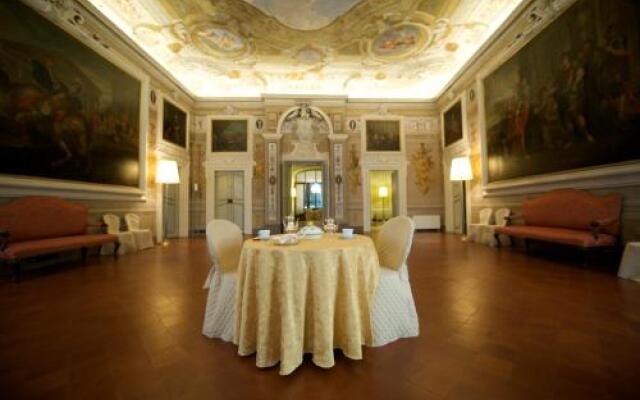Palazzo Tucci Residenza d'Epoca