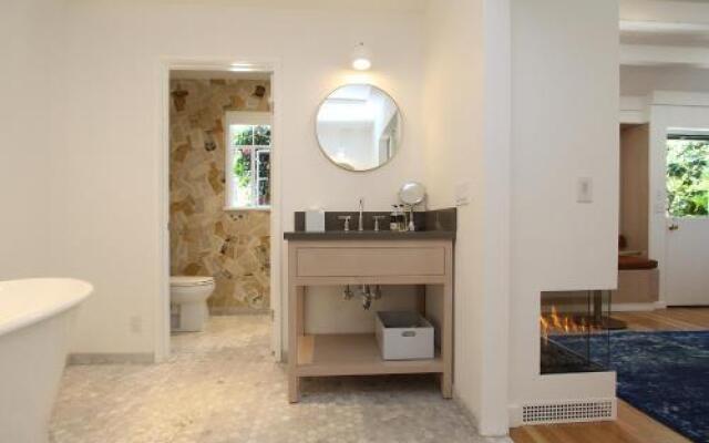 The Vagabond's House