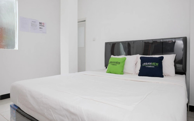 Urbanview Bimo Homestay near Sindu Kusuma Edupark Yogyakarta – Guest Rooms – Sleman