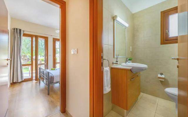 Aa02 Adjacent to Aphrodite Hills- Communal Pool, Garden