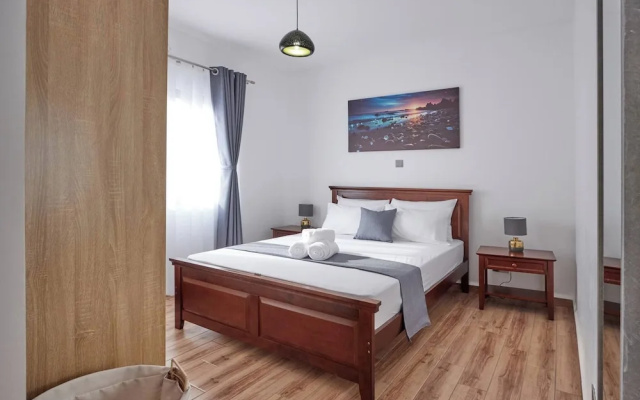 Sunset Escape Apartment Modern & Spacious Two Bedroom in Tatu City
