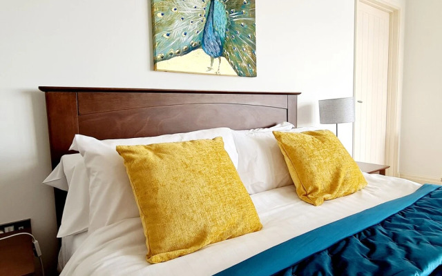 Seas the Day - Luxury Beach Apartment - Sleeps 4