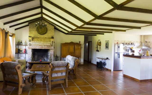 Posada de Campo Los Azahares