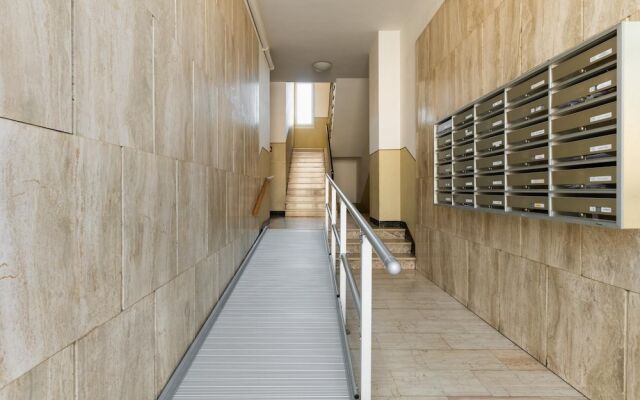 Modern Petroleum Apartment by Wonderful Italy