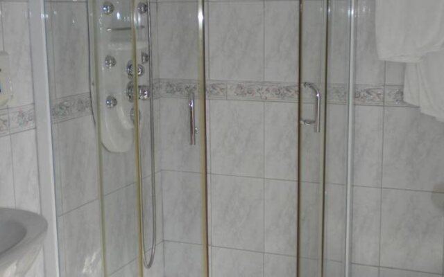 Hotel Ary