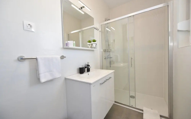 Pool Apartments & Rooms Mare
