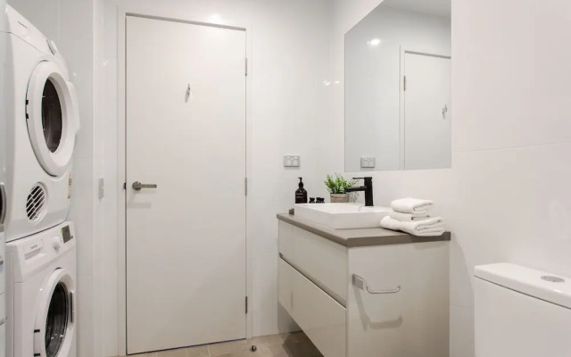 The East End Apartments by Urban Rest