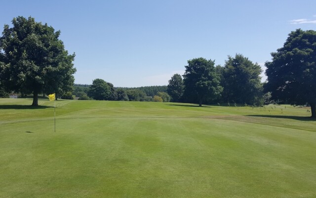 Bells Hotel and Country Club