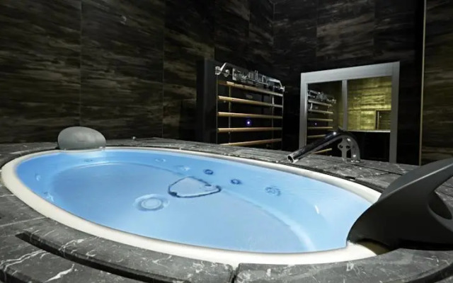 Platinum Royal Suite