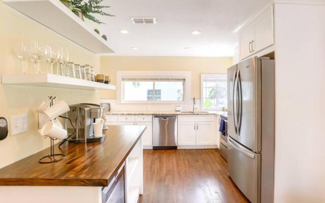 Dunedin Main Street Bungalow