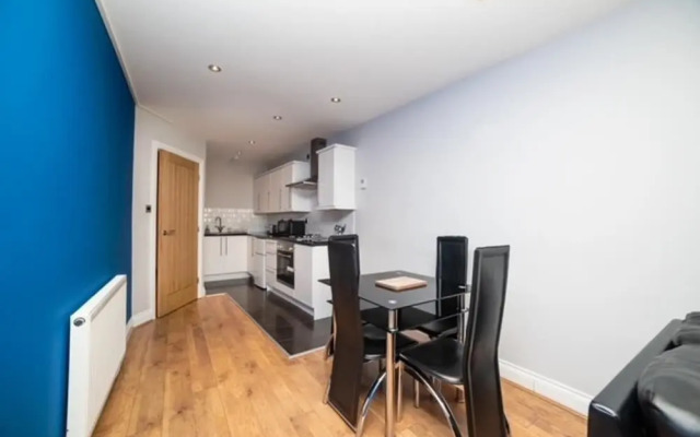 2 Bedroom Apartment 4 Guests
