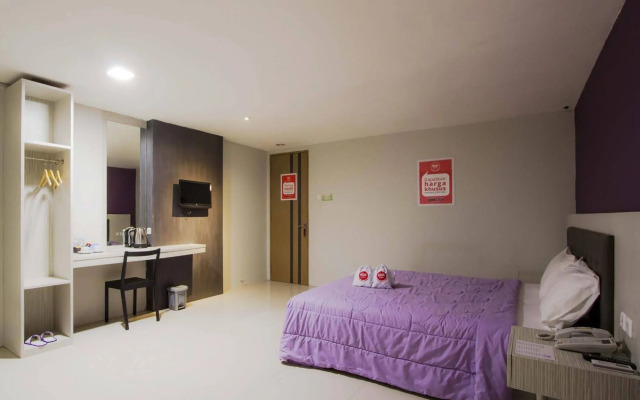 Nida Rooms Senen Market Matraman at Pax Hotel