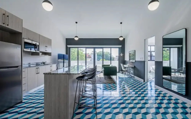 w Amazing 2BR in Santa Ana