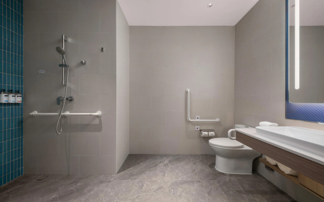 Holiday Inn Express Shenzhen Futian Center by IHG