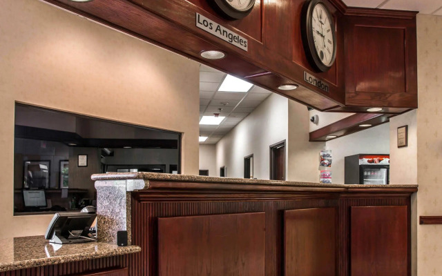 American Inn & Suites Waterford