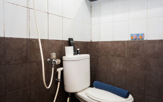 Comfy and Clean 2BR Green Pramuka Apartment