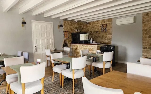 Otel Naturla Göl Evi