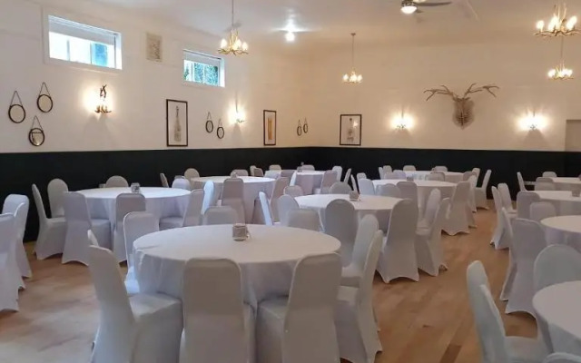 Gordon Arms Hotel