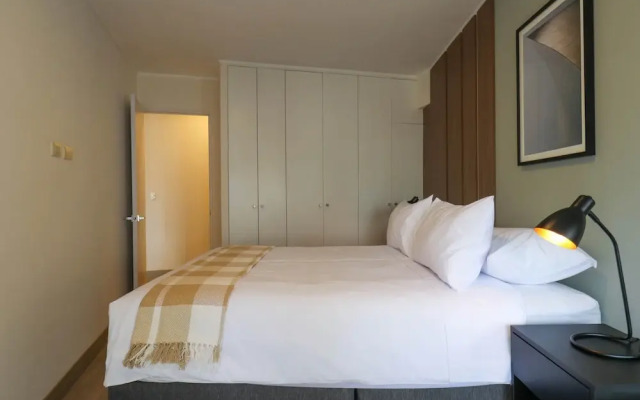 w Grandiose 1BR w Great Balcony in San Isidro