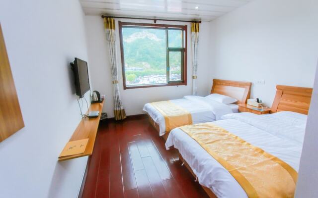 Yijie Holiday Hotel  Laiyuan Baishishan