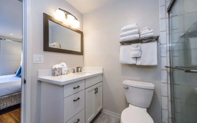 Noelani 304 3bdrm 2.5 Bath 3 Bedroom Condo by RedAwning