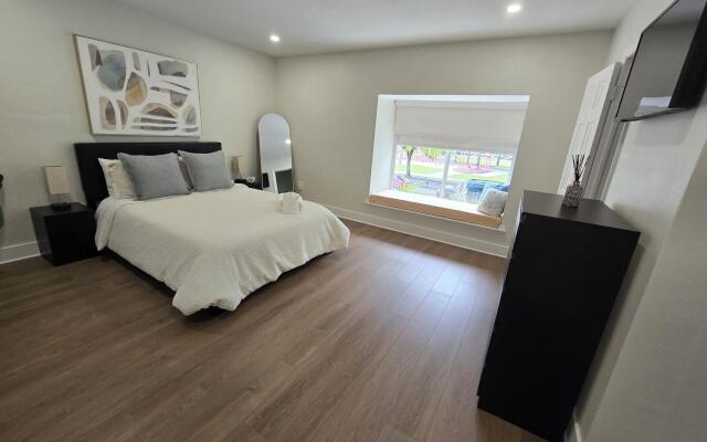 Luxurious & Spacious Townhouse in Prime Location