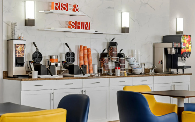 Comfort Suites Denver North - Westminster